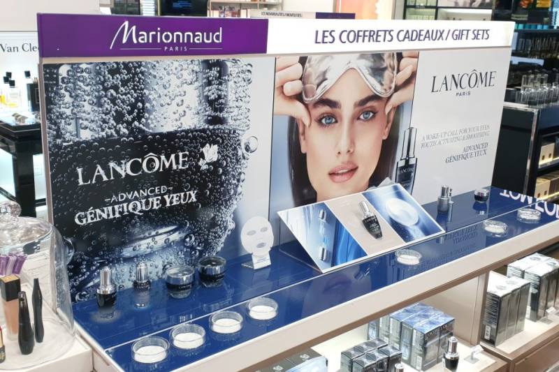 Vente de solution de découpe laser pour PLV : avec SEI Laser Mercury à double tiroir, Europlast double sa productivité